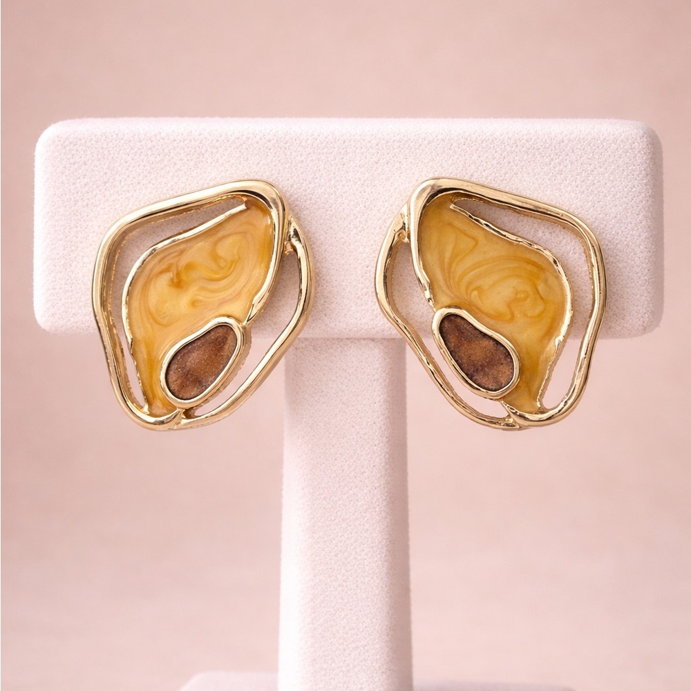 Abstract Gold Tone Stud Earrings Marble Resin Organic Shape Modern Statement